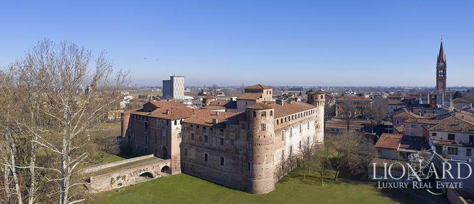 Piacenza Italy XV century castle for sale