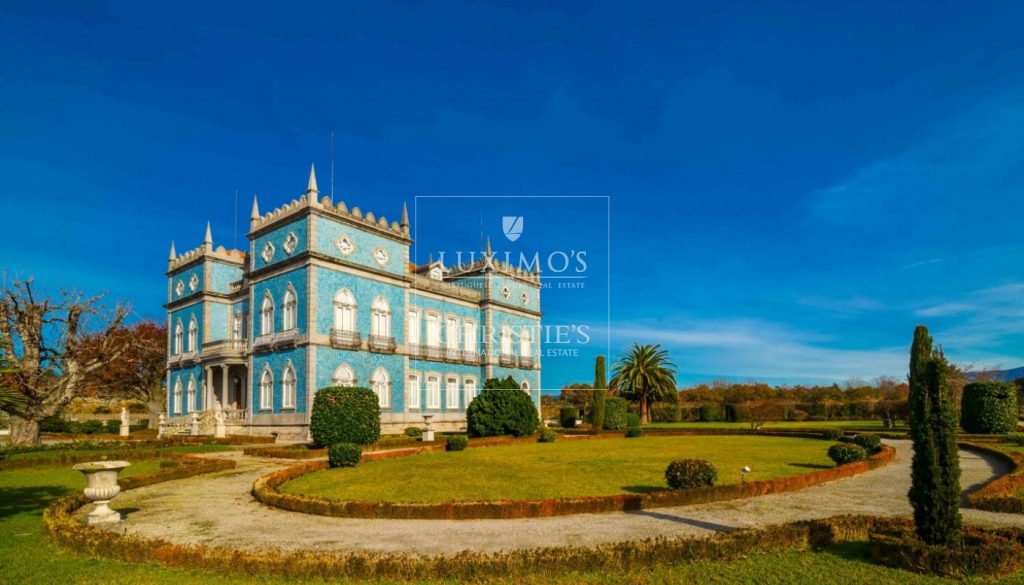 Portugal Palace with Vineyard for sale