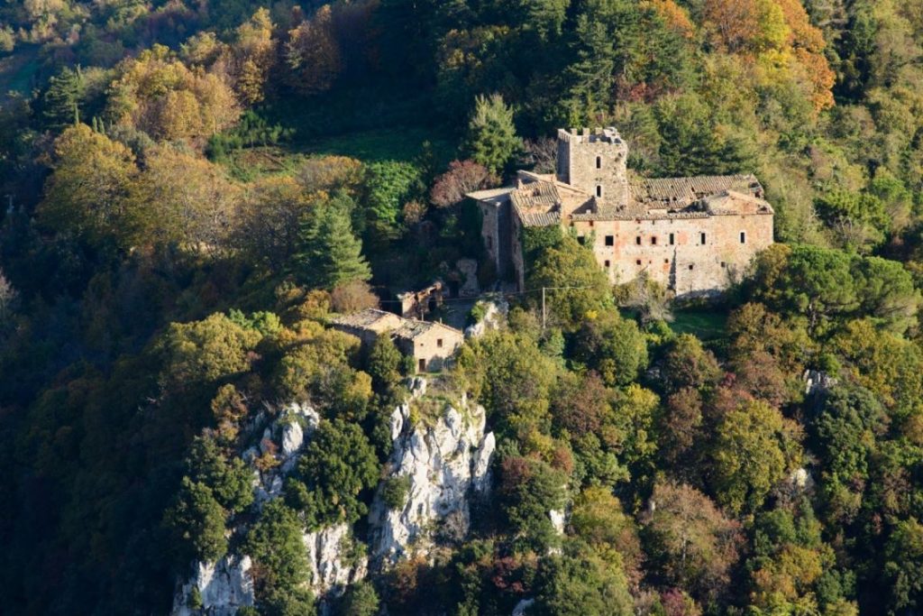 Radicondoli Castle Tuscany for sale
