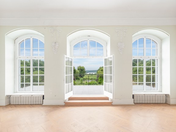 Schloss Vietgest: A Baroque Masterpiece Reborn in Mecklenburg’s Whispering Woods