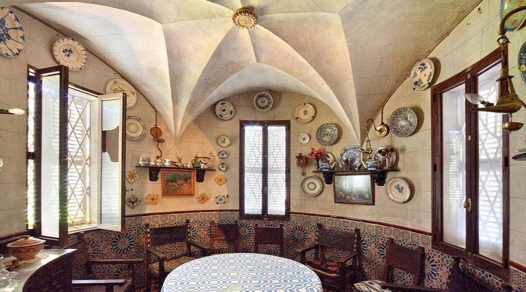 La Corona de Sóller: A 1890 Castle Poised Between Sky and Earth
