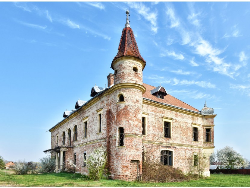 Teleki Castle for sale Romania