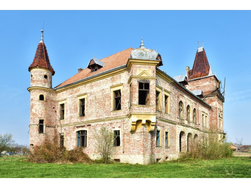 The Teleki Legacy: A Castle Where History Whispers Through Time