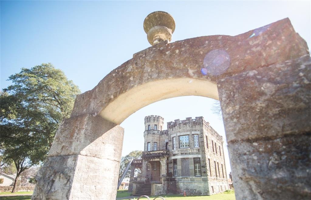The Sleeping Stone Crown of Texas—Awaken Its Legend