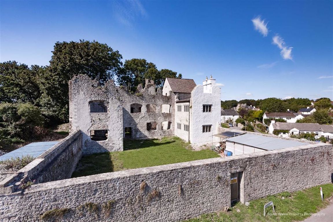 £1.25m Llantwit Major, WALES. Historic Welsh Castle Castleist