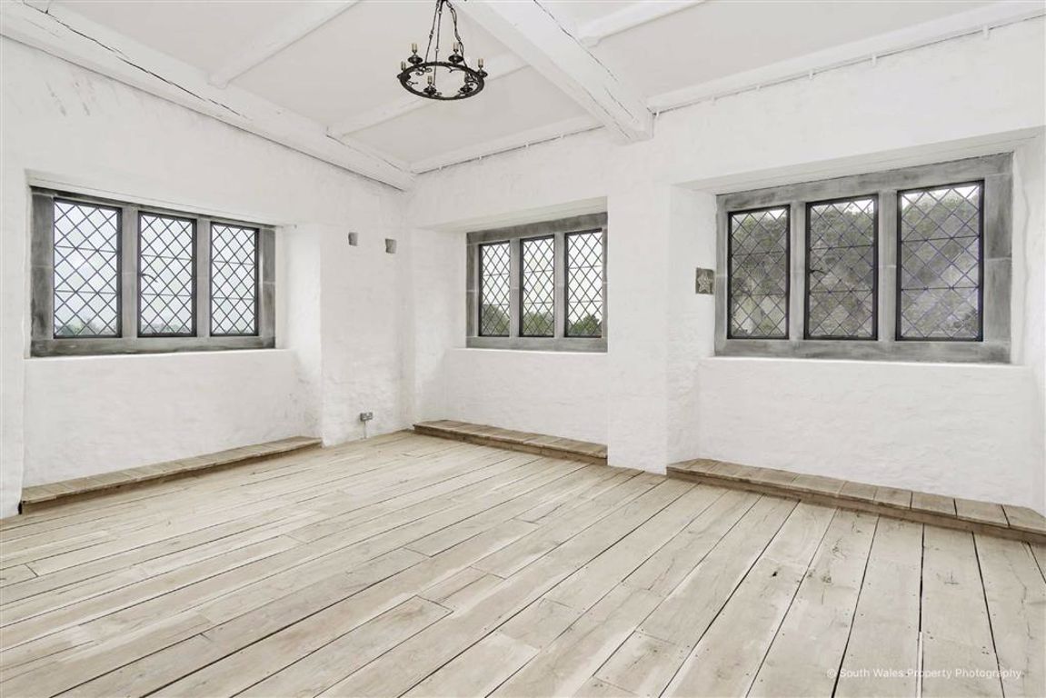 £1.25m Llantwit Major, WALES. Historic Welsh Castle Castleist