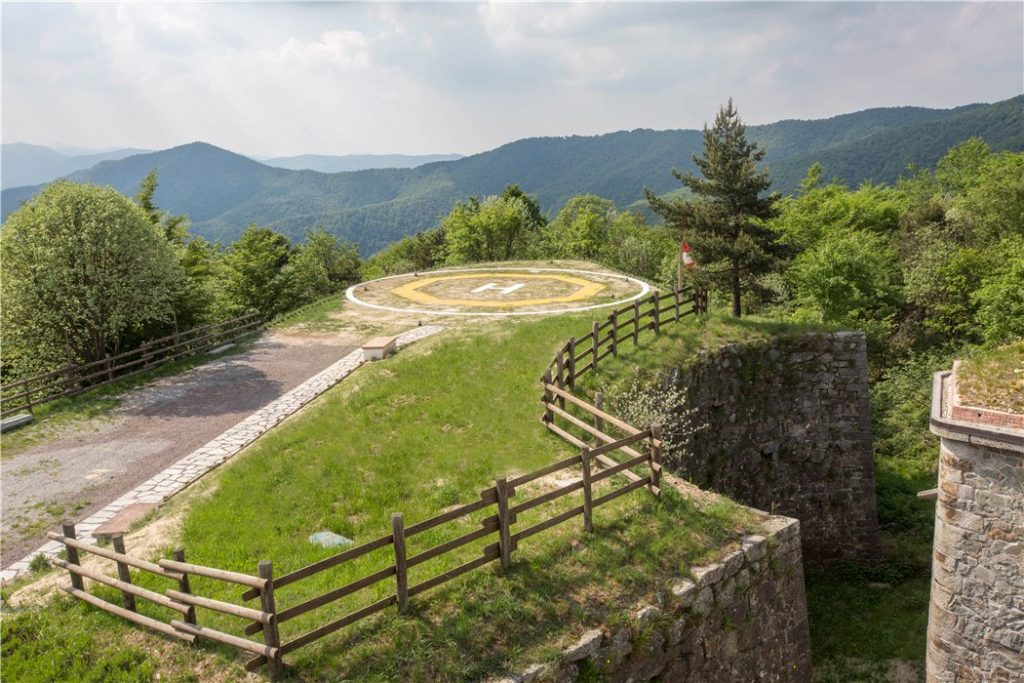 Tortagna Fort: A Ligurian Citadel Where Time Stands Still
