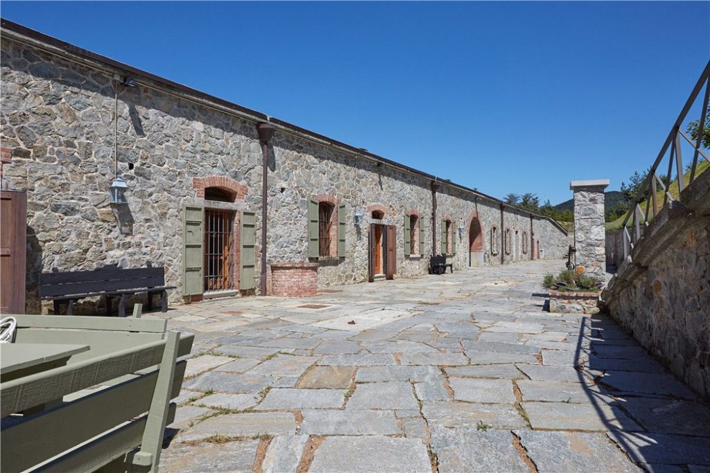 Tortagna Fort: A Ligurian Citadel Where Time Stands Still