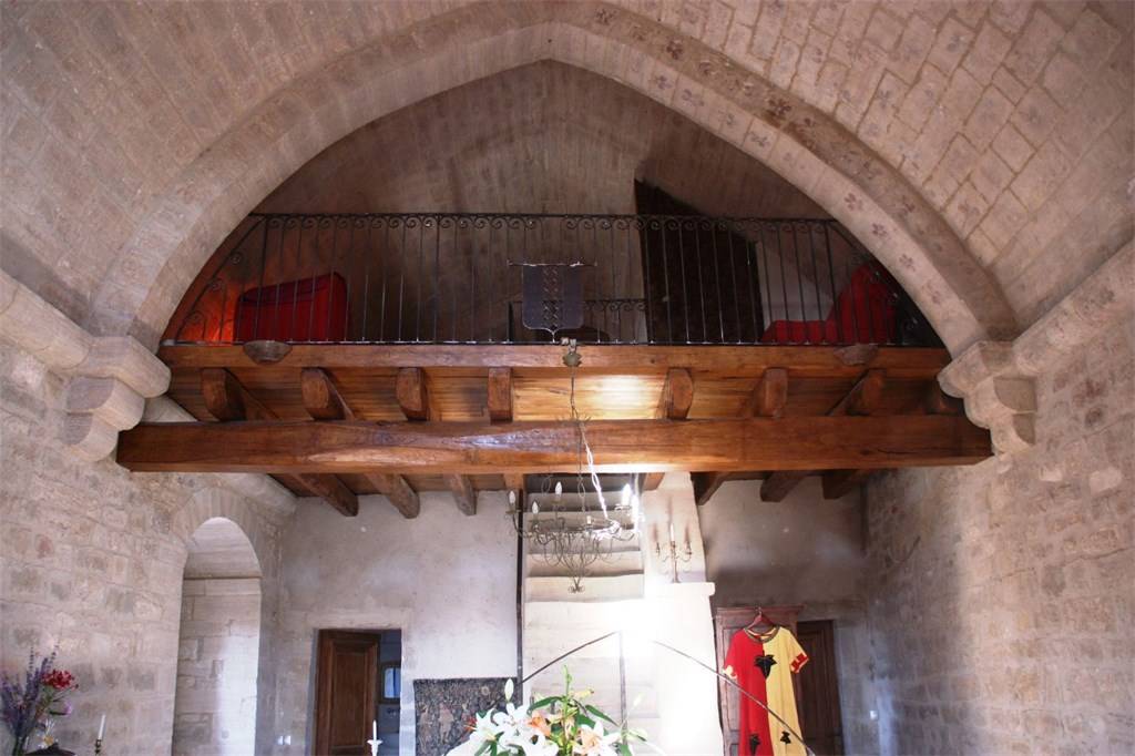 Whispers of Kings: A 13th-Century Castle Reborn in Uzès’ Golden Light
