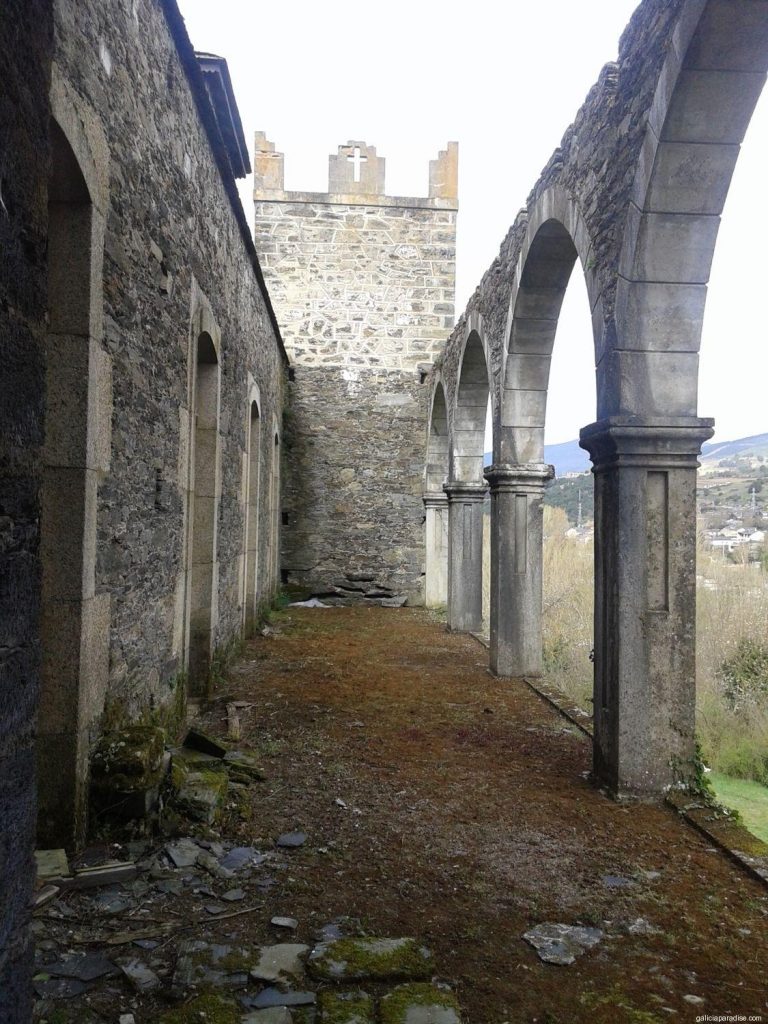 Whispers of the Sil: A 19th-Century Galician Castle Crowned by Time
