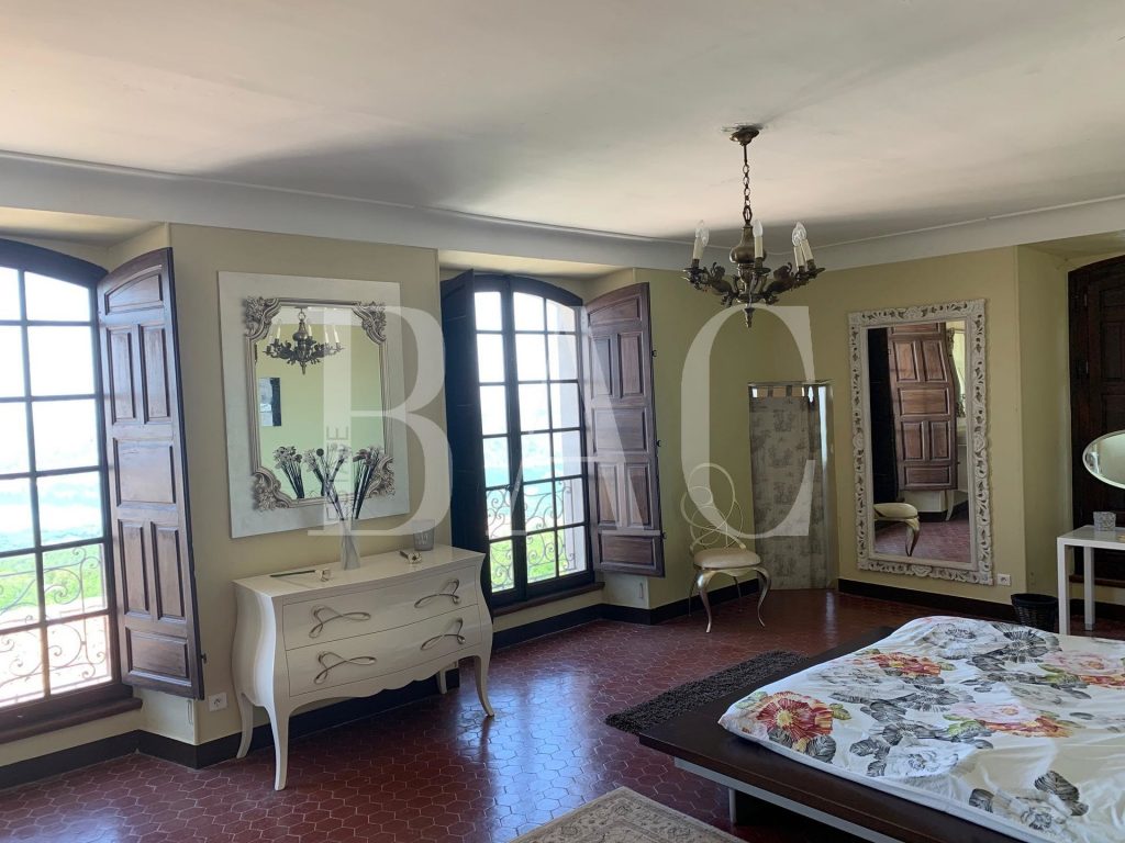 Verignon: A Timeless Crown Jewel Over Lake St-Croix’s Sapphire Waters - 5