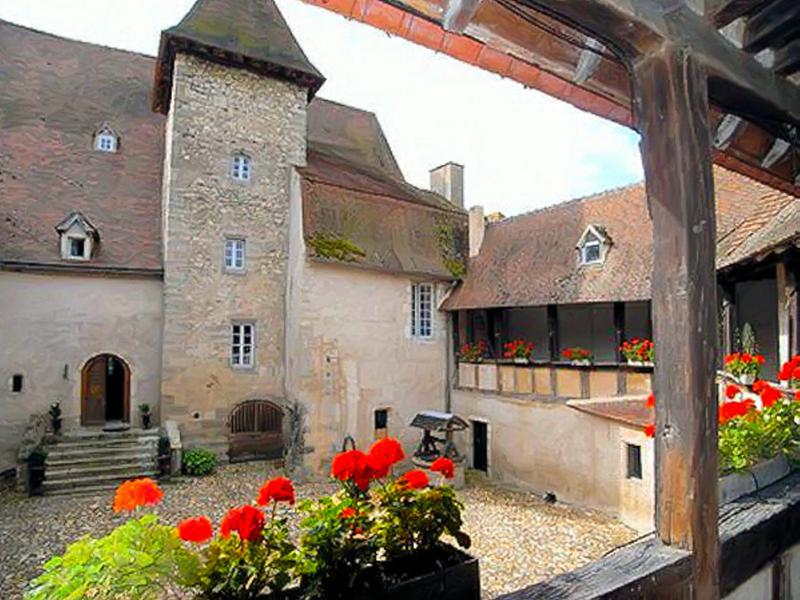 Le Château des Rêves – A 15th-Century Moated Jewel Near Vichy