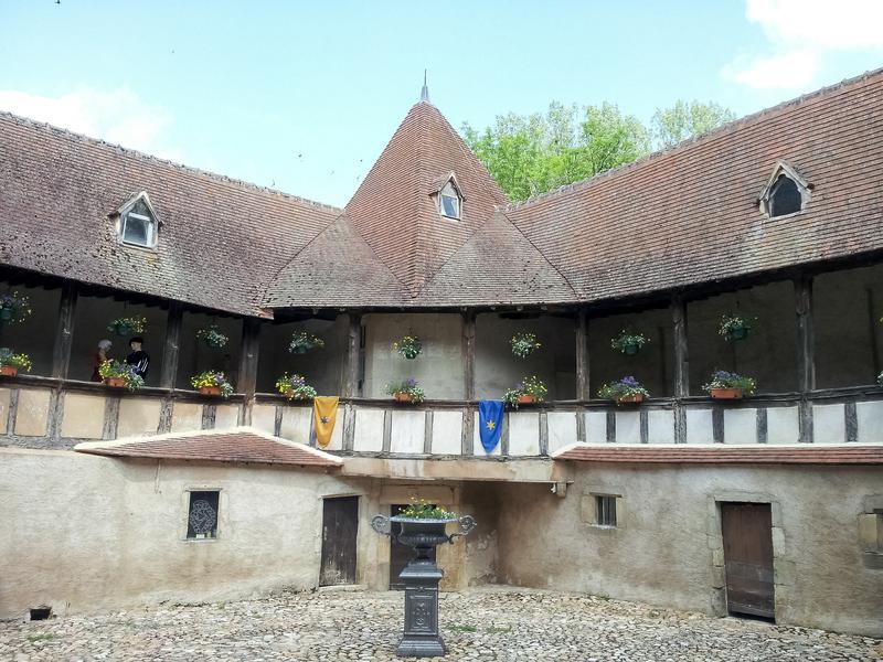 Le Château des Rêves – A 15th-Century Moated Jewel Near Vichy