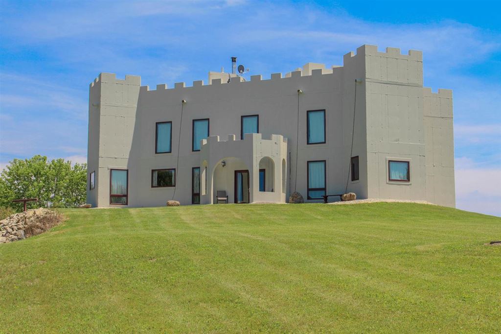 The Ironclad Dream: A Wisconsin Castle of Stone & Whispering Passages