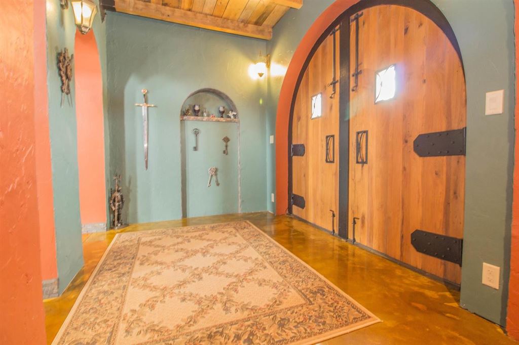 The Ironclad Dream: A Wisconsin Castle of Stone & Whispering Passages