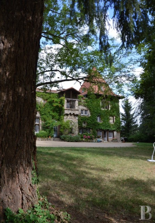 Whispers of Velay: A 15th-Century Castle Between Time and Nature