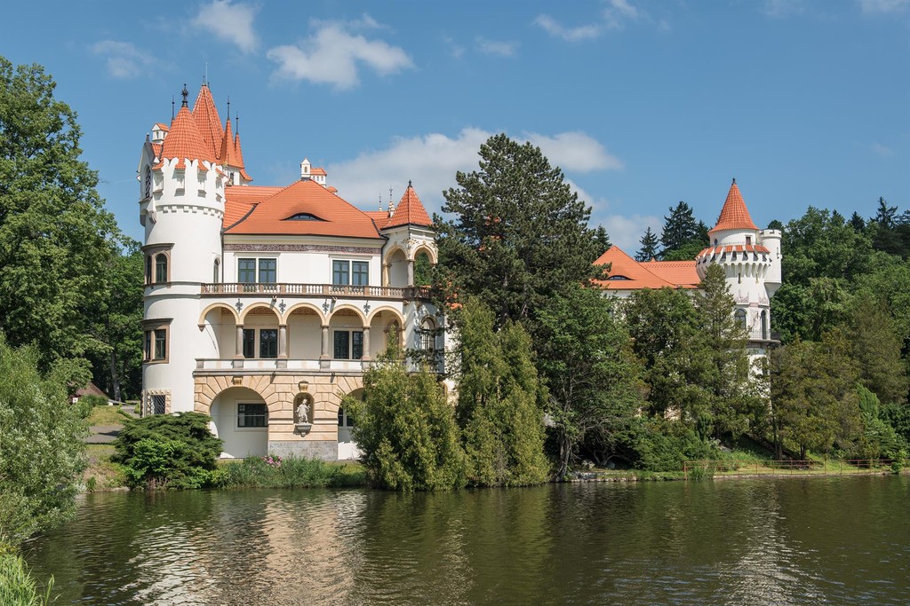 chateau zinkovy czech republic for sale
