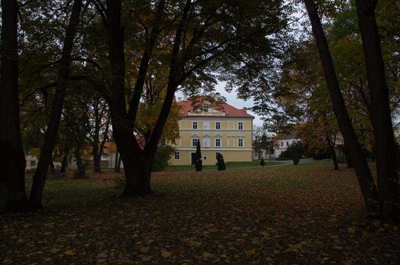 Přícice Château: A 12th-Century Bohemian Crown Reawakened