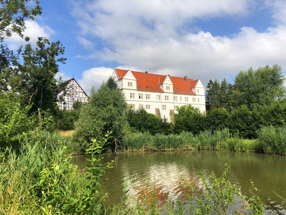 Schloss Holle: A 1579 Weser Renaissance Jewel by the Lake’s Edge