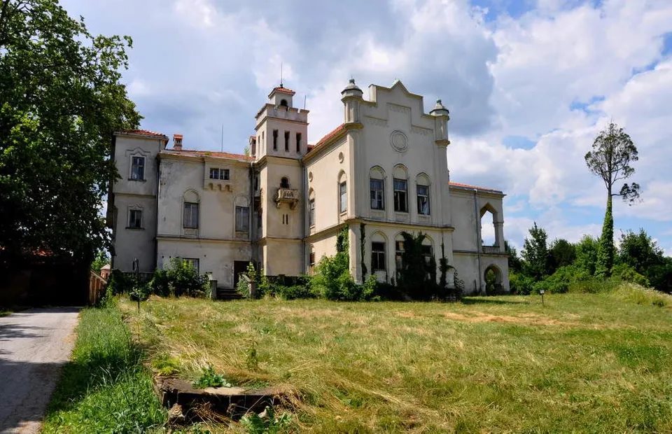 slovenia-jelsingrad-castle-for-sale