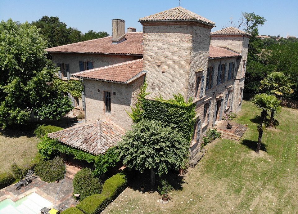 17th century tuscan style chateau nr toulouse for sale 1
