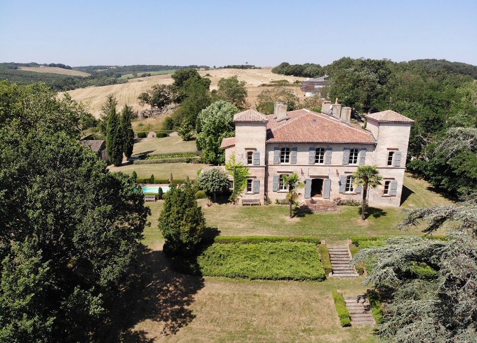 17th century tuscan style chateau nr toulouse for sale 3