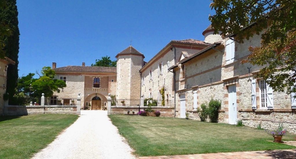 15th and 18th century luxury Gascon Chateau France for sale 6
