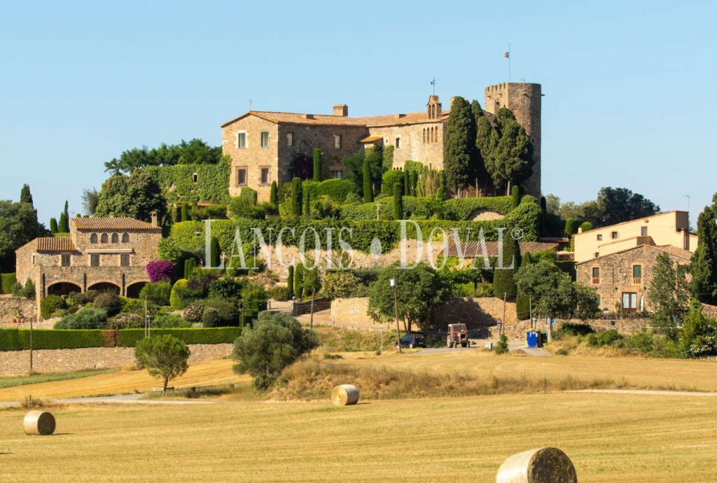 Whispers of the XIII Century: Castell Foixà’s Timeless Crown