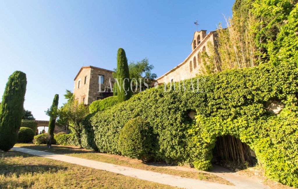 Whispers of the XIII Century: Castell Foixà’s Timeless Crown