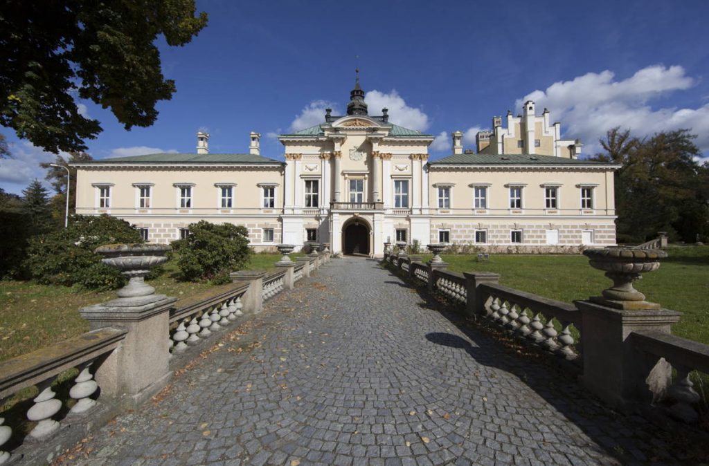 A Crown of Stone & River: Světlá’s Timeless Renaissance Jewel