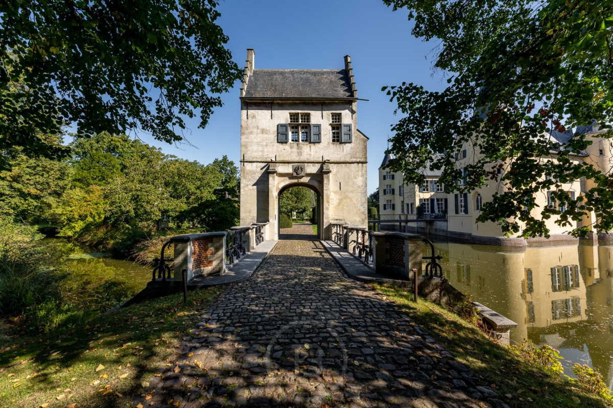 Moated Castle for sale Gestel Belgium 1