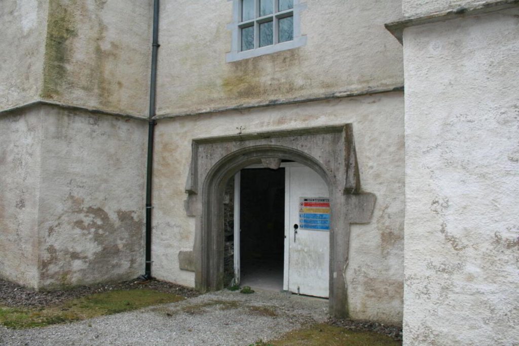 €800k Cork, IRELAND. 17th Century Monkstown Castle For Sale Castleist