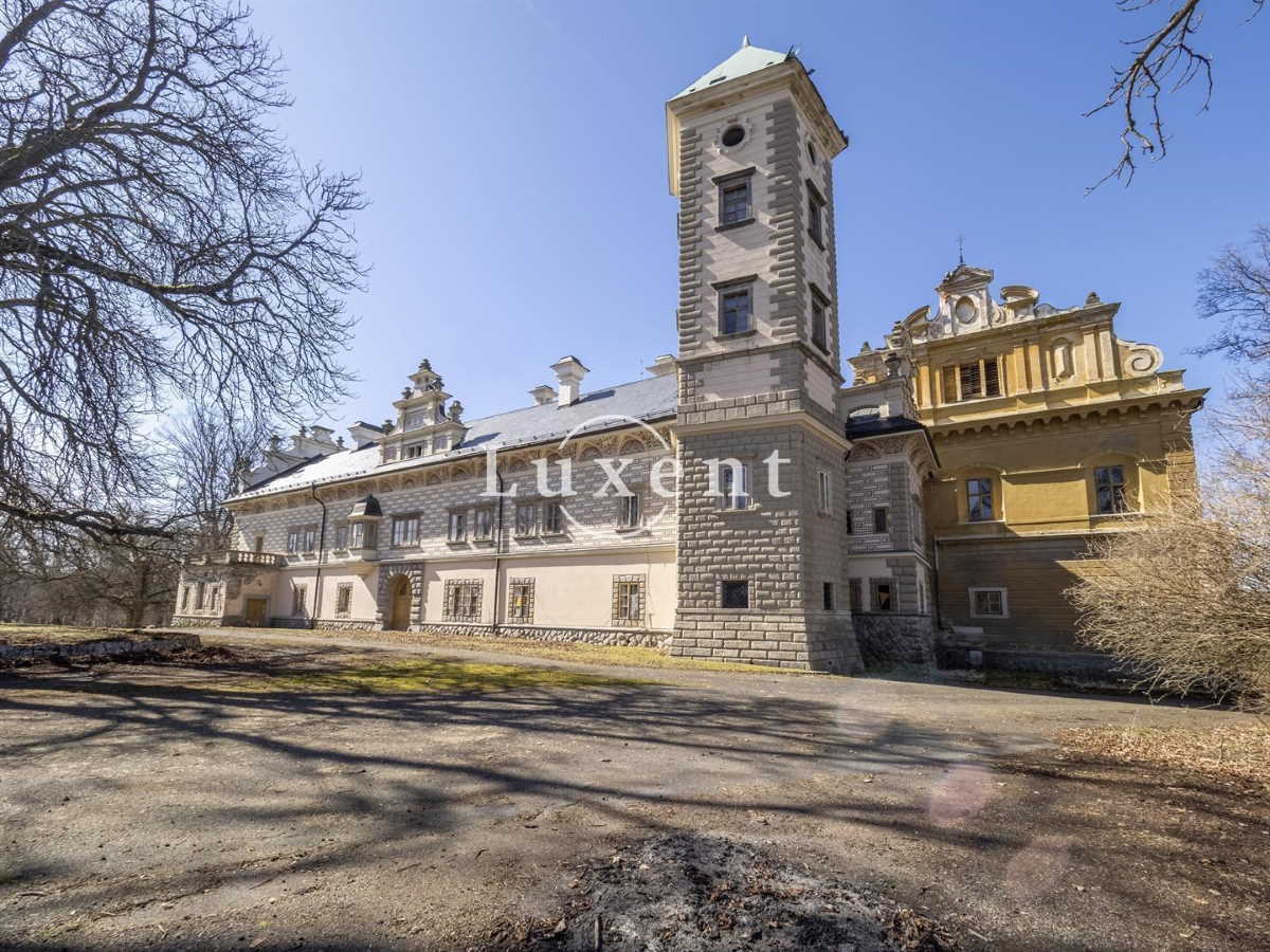 Struzna 16th Century Czech Chateau Luxent for sale 12