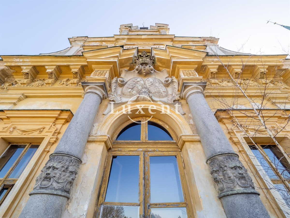 Stružná: A Renaissance Whisper in Bohemia’s Golden Hills