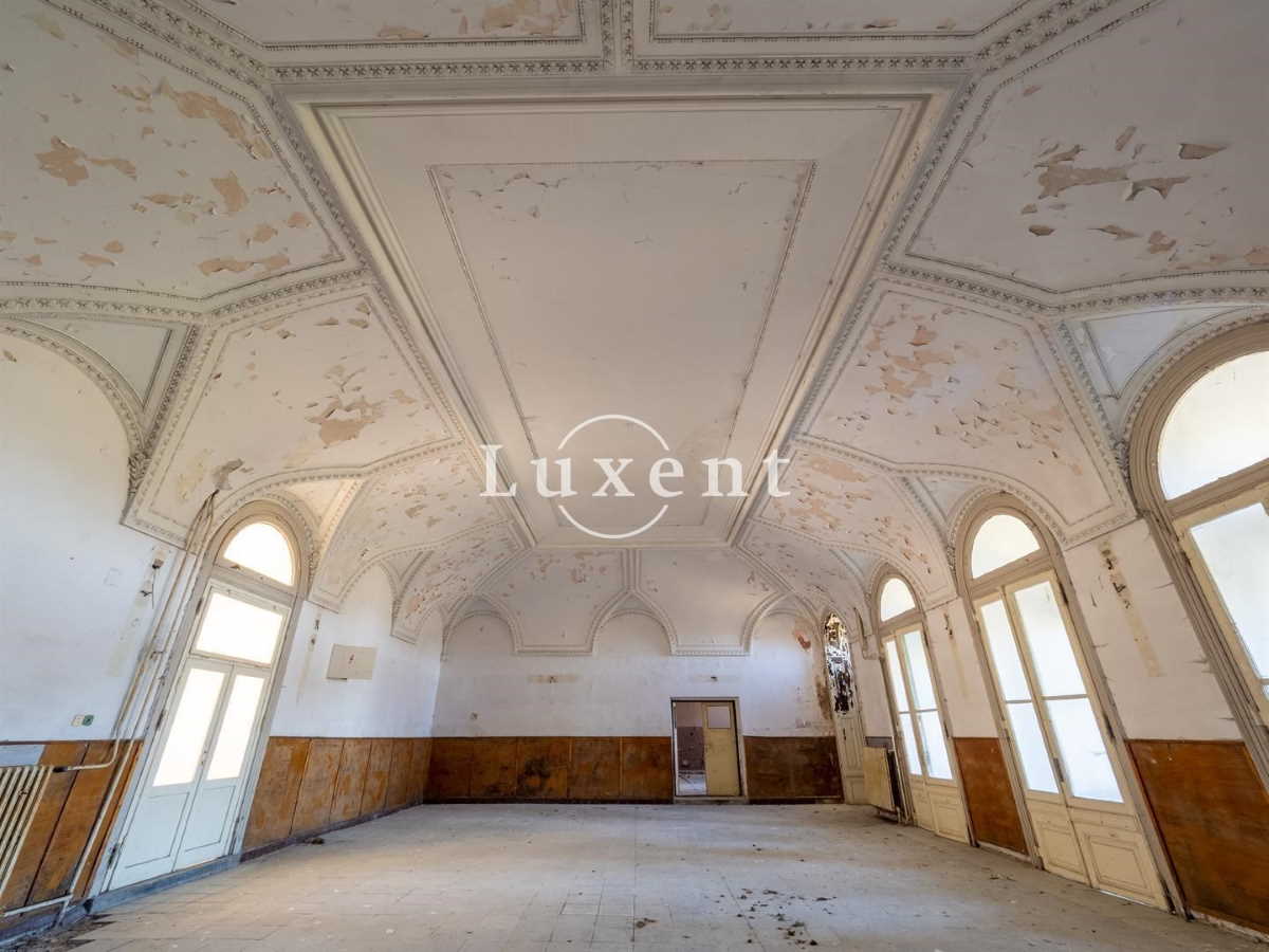 Struzna 16th Century Czech Chateau Luxent for sale 5