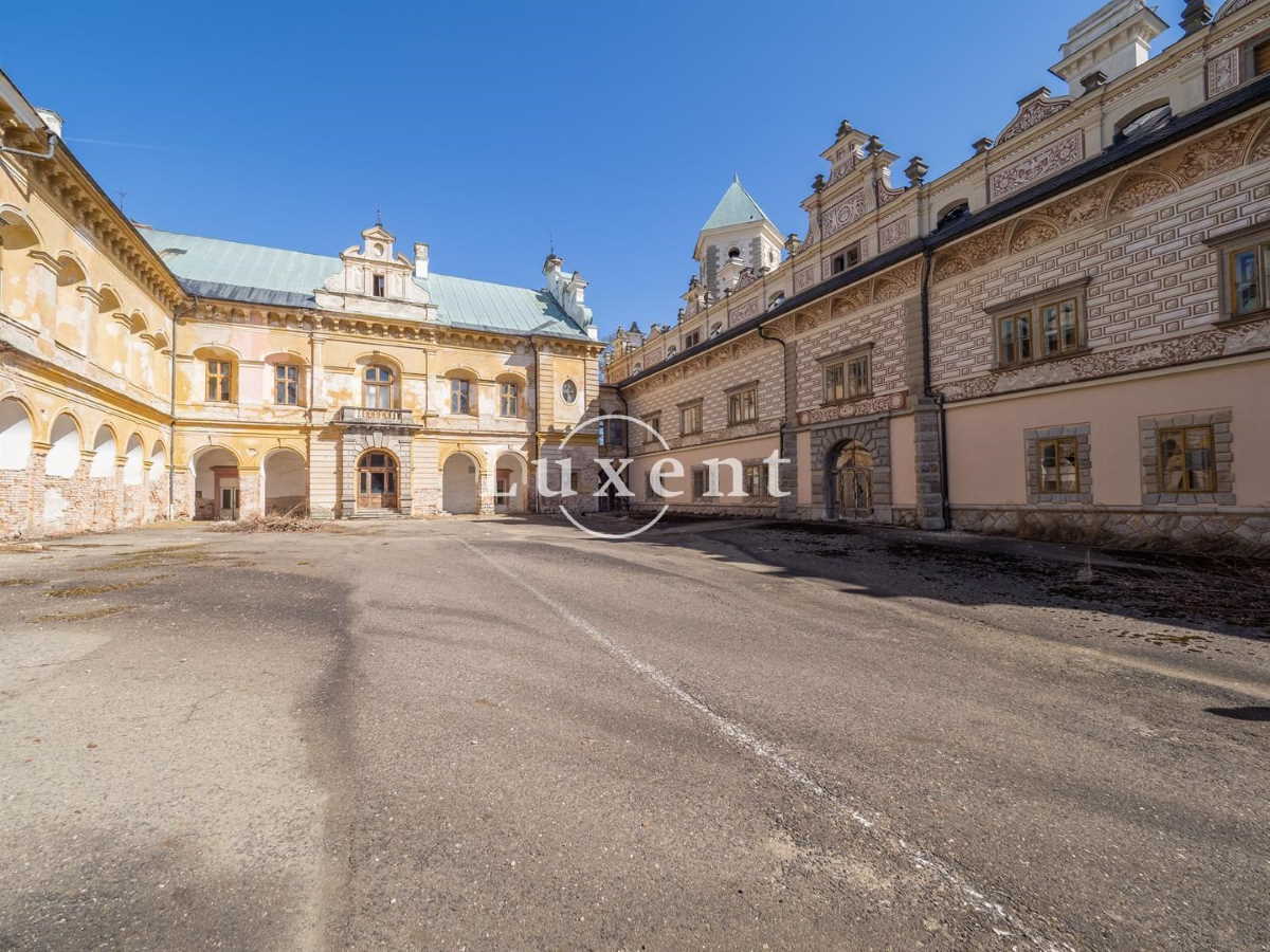 Struzna 16th Century Czech Chateau Luxent for sale 7