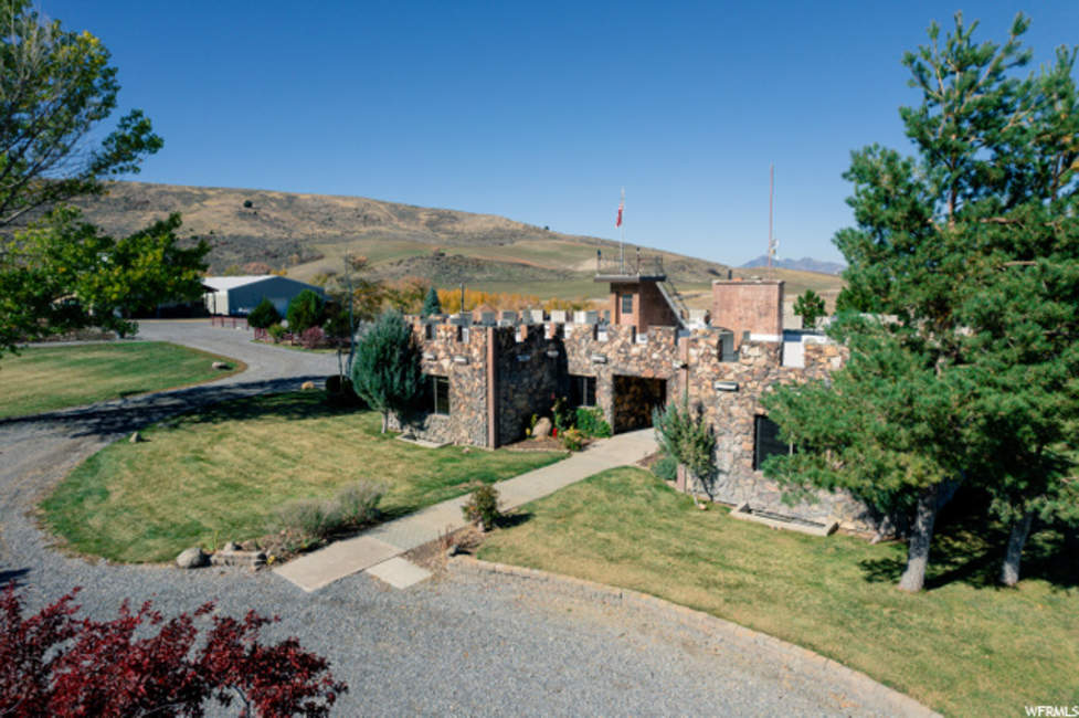 Castle for sale in Petersboro Utah USA 3