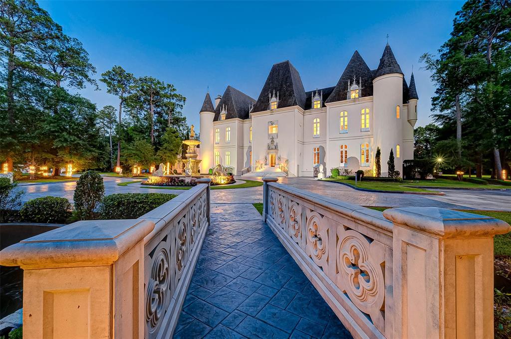 Chateau Cocomar for sale Houston USA 13