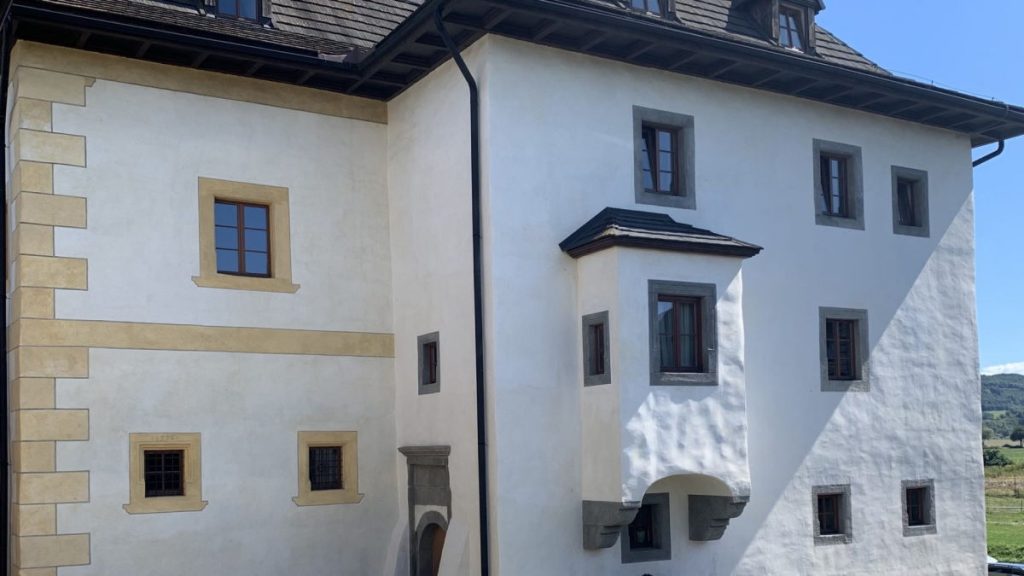 Hronsek’s Timeless Water Castle: A 14th-Century Gothic Dream Awakened