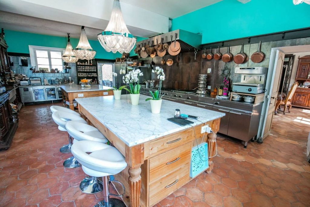 A Crown of Stone & Sky: 18th-Century Château in the Languedoc Hills - 5