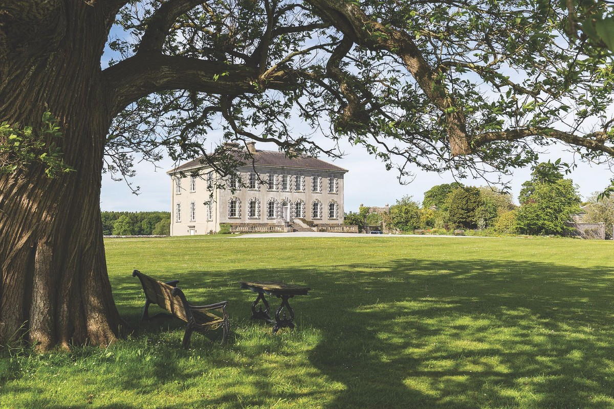 €8.5m IRELAND. Killaleigh Castle For Sale Castleist