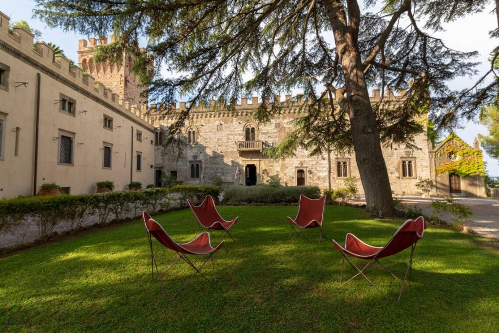 Leopoldo’s Crown: A Tuscan Castle Where History Whispers to the Sea
