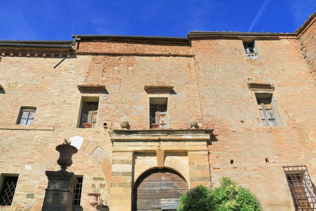 Castle for sale near Montalcino ITALY 3