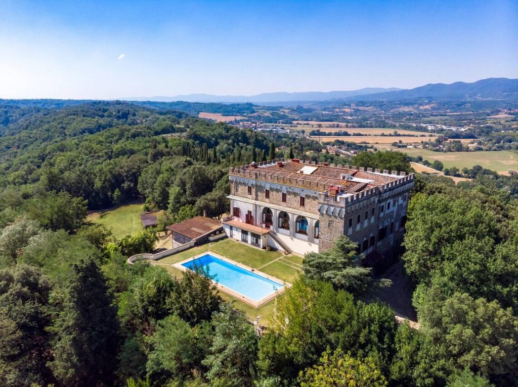 Reggello’s Timeless Crown: A Tuscan Castle Woven with Renaissance Splendor