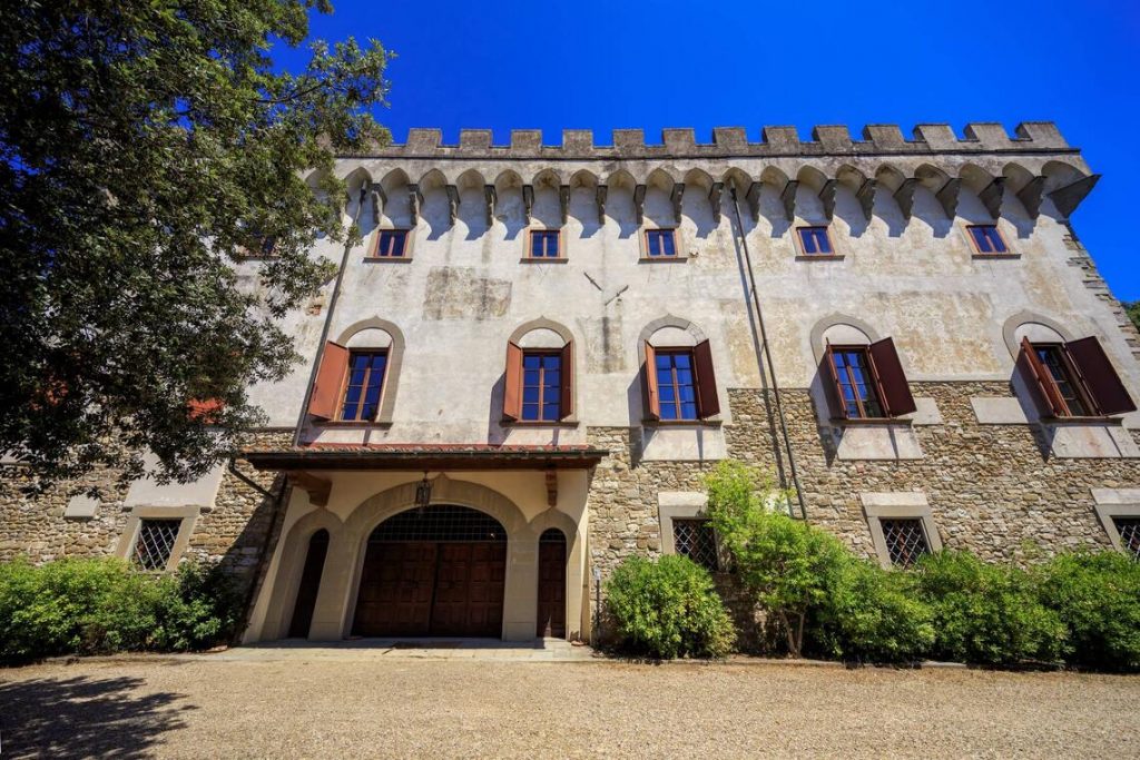 Reggello’s Timeless Crown: A Tuscan Castle Woven with Renaissance Splendor