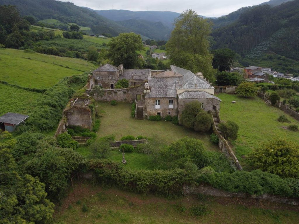 San Isidro’s Timeless Pazo: A XII-Century Galician Dream