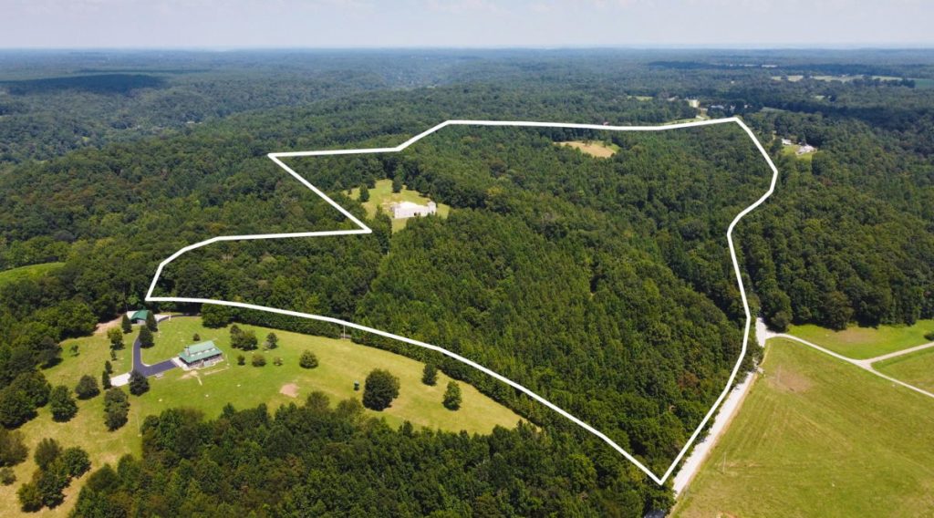 A Sovereign’s Retreat: 63 Acres of Tennessee Majesty & Whispering Trails