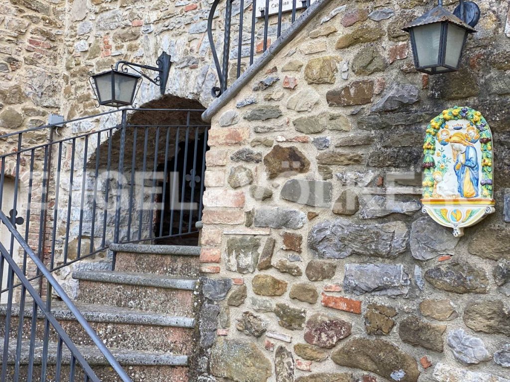House in Pietrafitta Castle for sale Italy 4