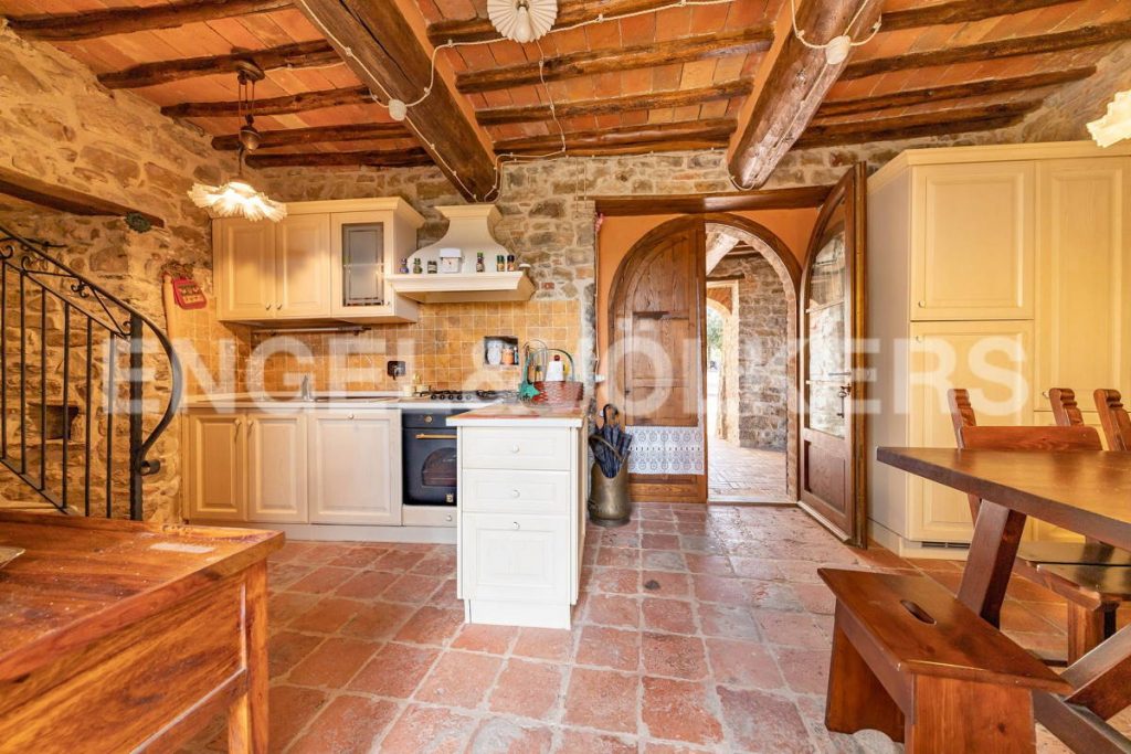 House in Pietrafitta Castle for sale Italy 5