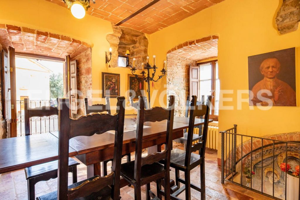 House in Pietrafitta Castle for sale Italy 9